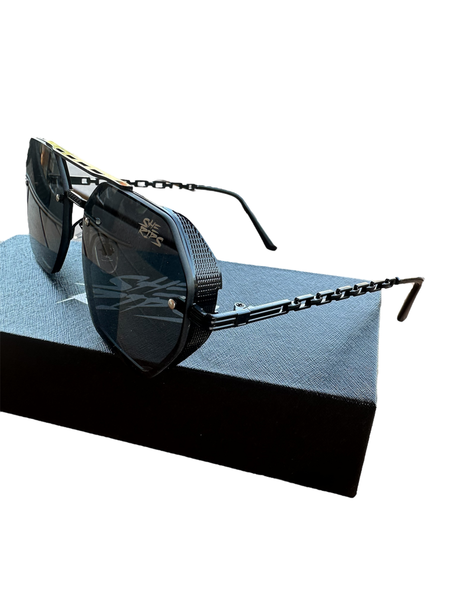 Misery Business shades